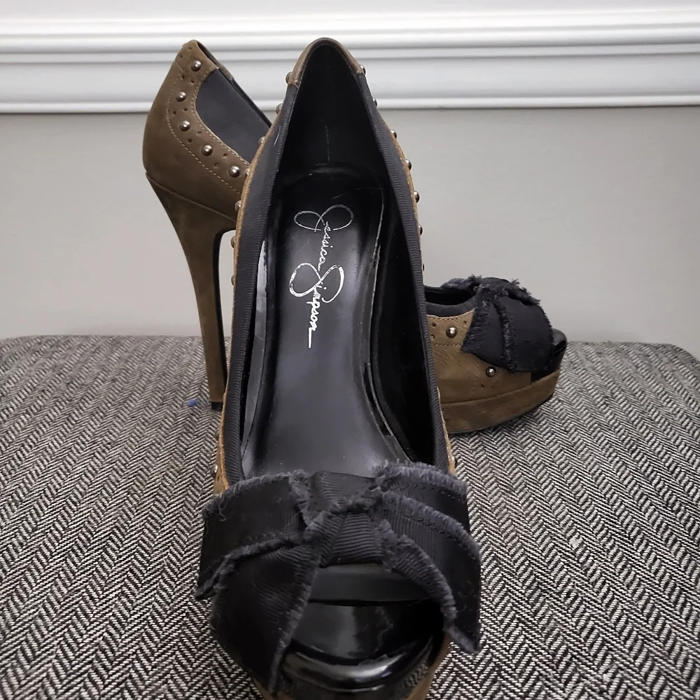 Jessica Simpson Heels, size 7B olive/brown/black - Picture 3 of 4